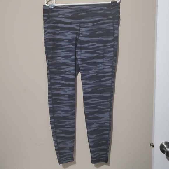 old navy active go dry fitted leggings